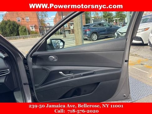 Used 2023 Hyundai Elantra SEL w/ Convenience Package image 12