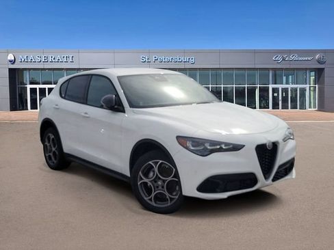 New 2025 Alfa Romeo Stelvio Sprint image 1