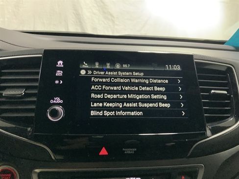 Used 2022 Honda Pilot Sport image 32