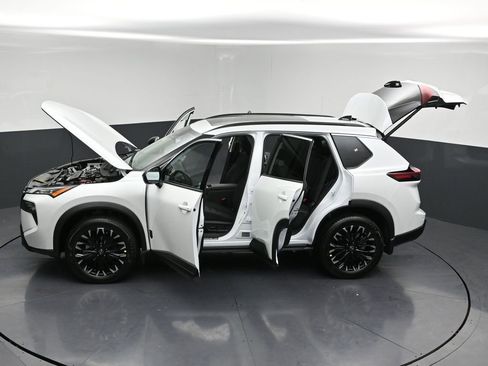 New 2026 Nissan Rogue SV AWD/4WD image 30