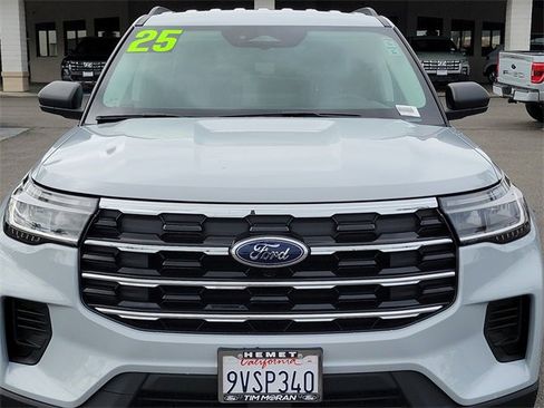 Used 2025 Ford Explorer Active image 29