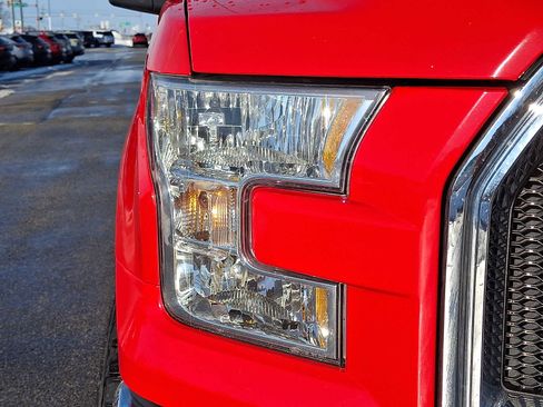 Used 2015 Ford F150 XLT image 9