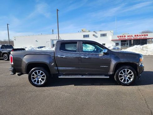 Used 2019 GMC Canyon Denali image 8
