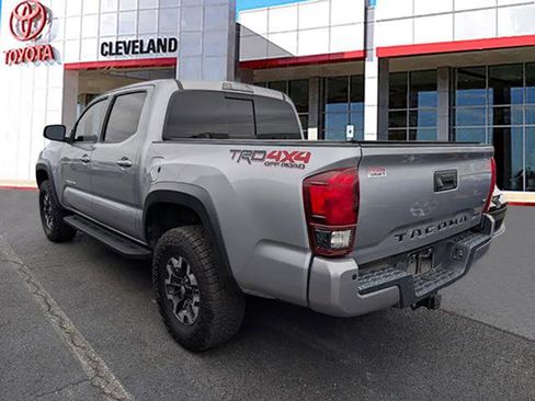 Used 2020 Toyota Tacoma TRD Off-Road image 5