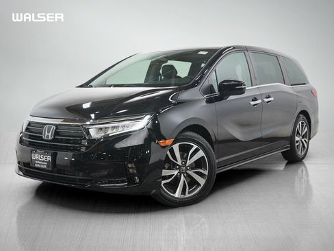 Used 2023 Honda Odyssey Touring image 1