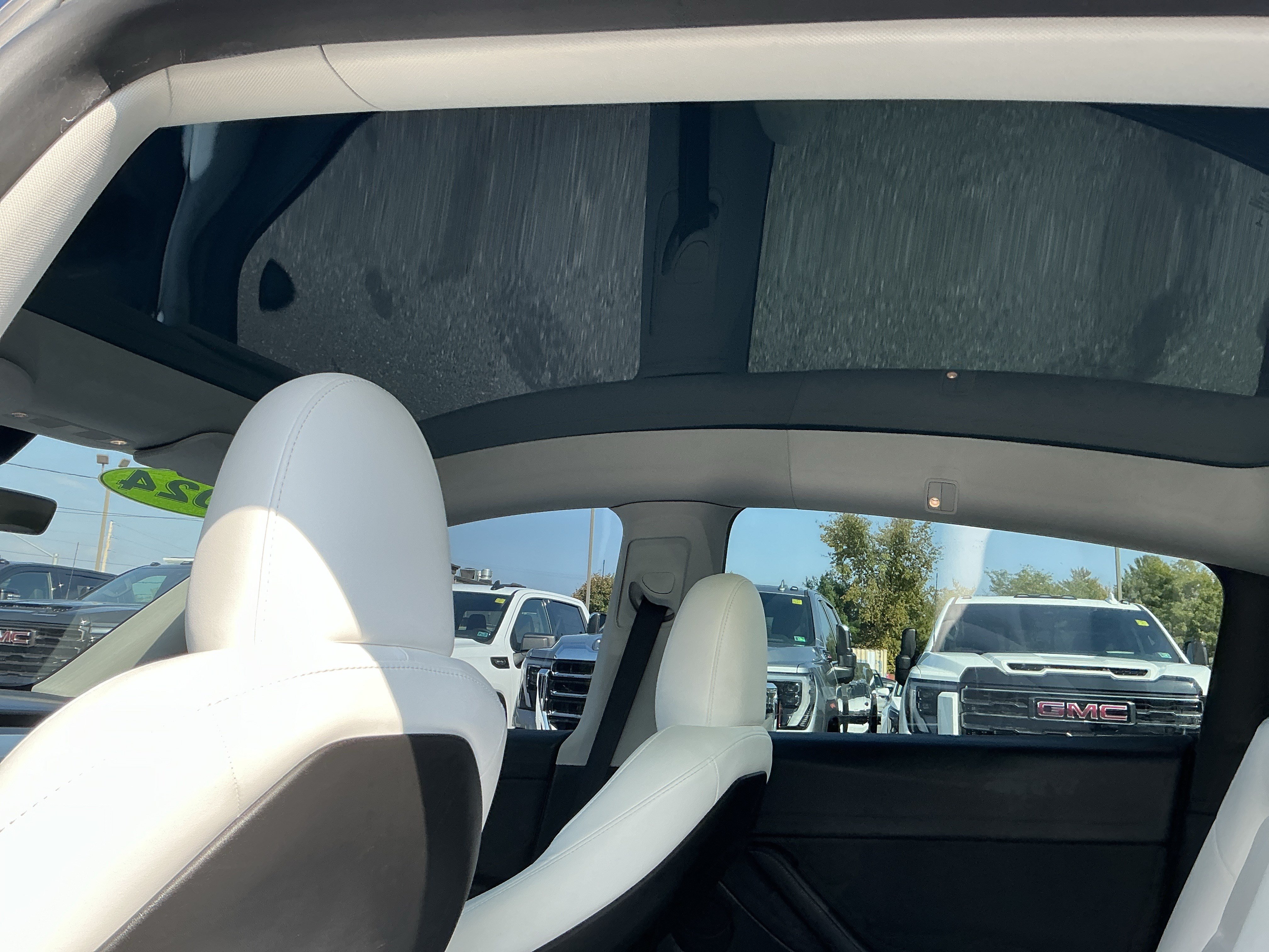 Used 2024 Tesla Model Y Long Range AWD/4WD image 12