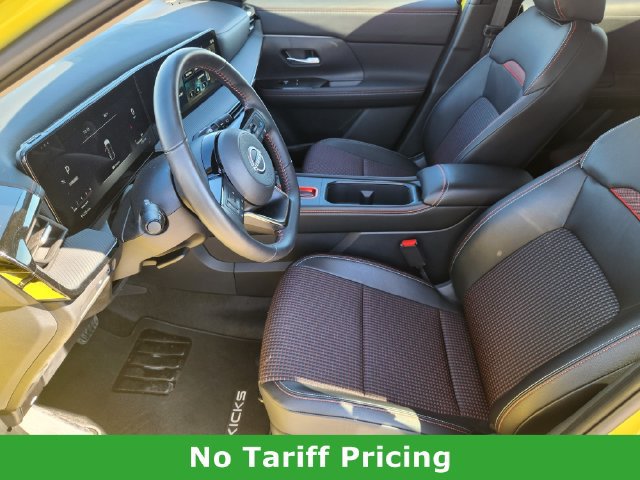 Used 2025 Nissan Kicks SR FWD image 12