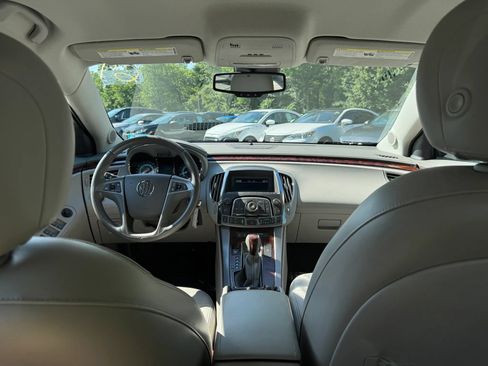 Used 2011 Buick LaCrosse CXL FWD image 25