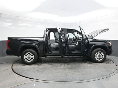 Used 2022 Toyota Tundra SR5 AWD/4WD image 40