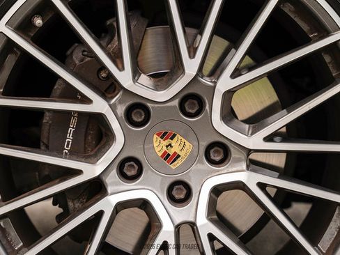 Used 2020 Porsche Cayenne AWD/4WD image 57
