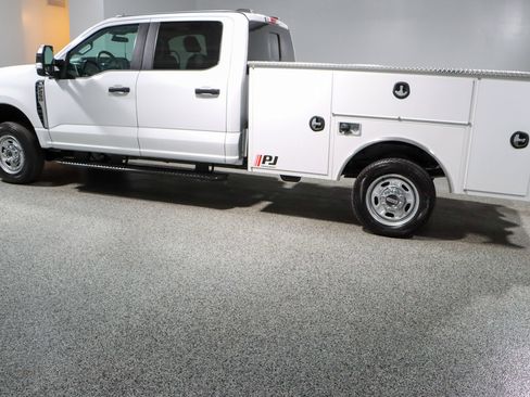 Used 2023 Ford F250 XL w/ XL Driver Assist Package AWD/4WD image 11