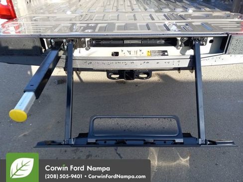 New 2026 Ford F250 Lariat w/ Chrome Package image 32