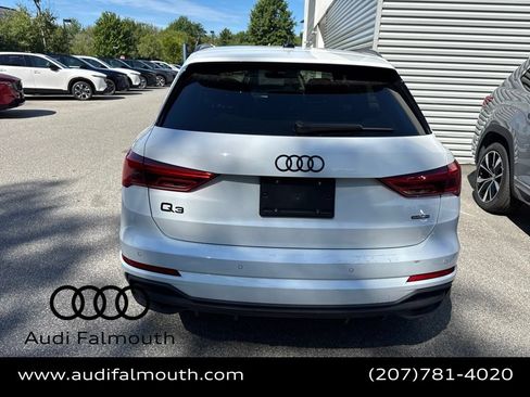 Used 2023 Audi Q3 2.0T Premium w/ Black Optic Sport Package AWD/4WD image 5