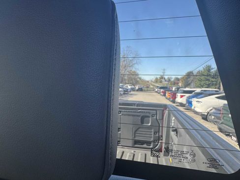 Used 2024 Ford F150 Lightning Lariat image 43