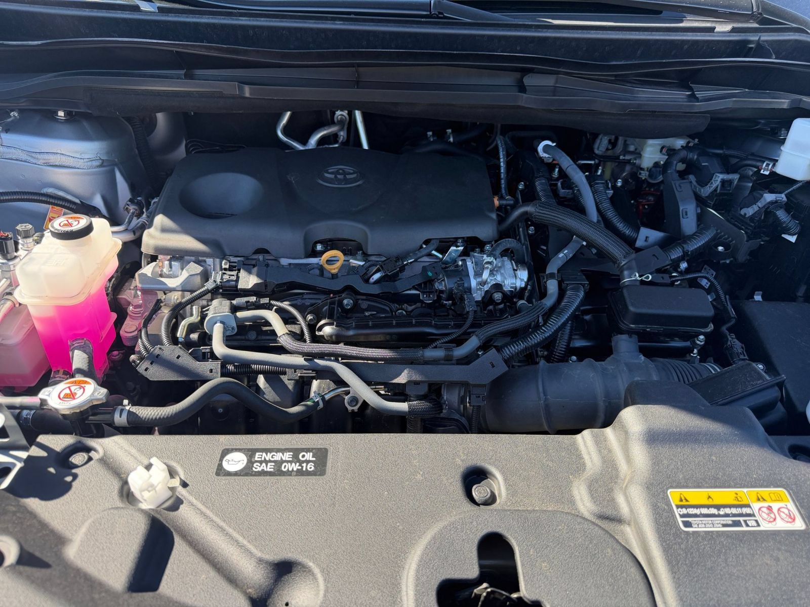 Used 2025 Toyota Sienna XLE FWD image 34