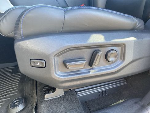 Used 2024 Toyota Tundra Platinum AWD/4WD image 12