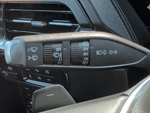 Used 2025 GMC Yukon XL Denali AWD/4WD image 46