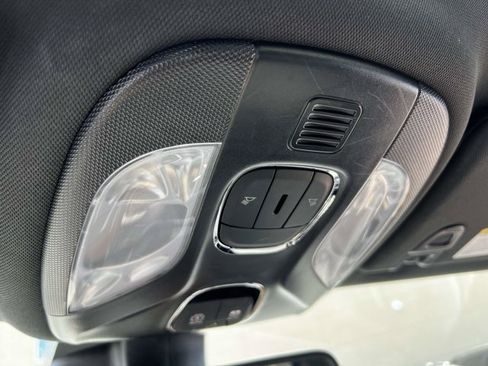 Used 2023 Jeep Compass High Altitude AWD/4WD image 32