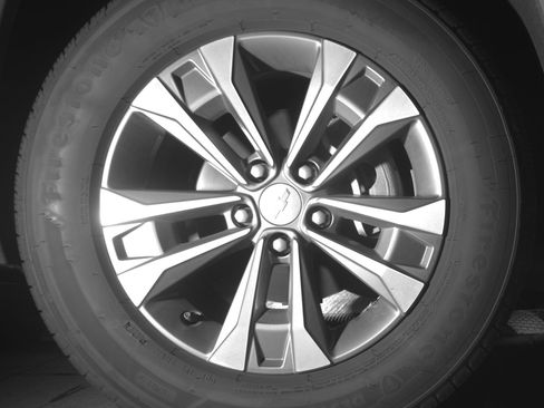 Used 2025 Chevrolet Equinox LT FWD image 13