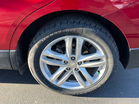 Used 2019 Chevrolet Equinox Premier image 14