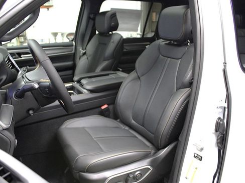New 2026 Jeep Grand Wagoneer L 4WD image 27