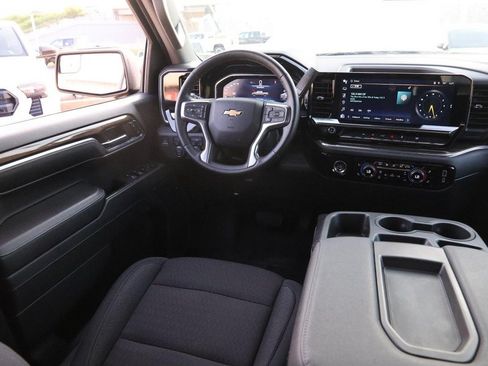 Used 2024 Chevrolet Silverado 1500 LT AWD/4WD image 21