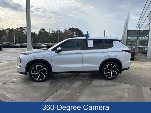 Used 2022 Mitsubishi Outlander SE image 4