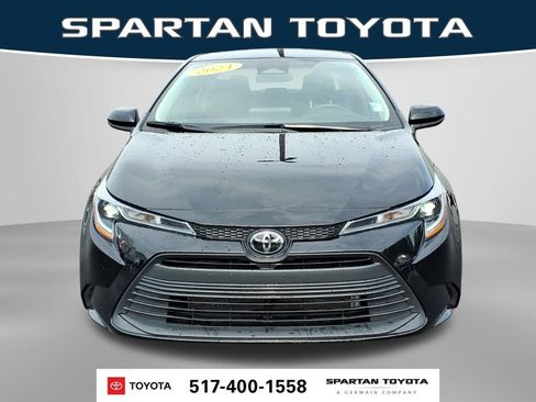 Used 2024 Toyota Corolla LE FWD image 3