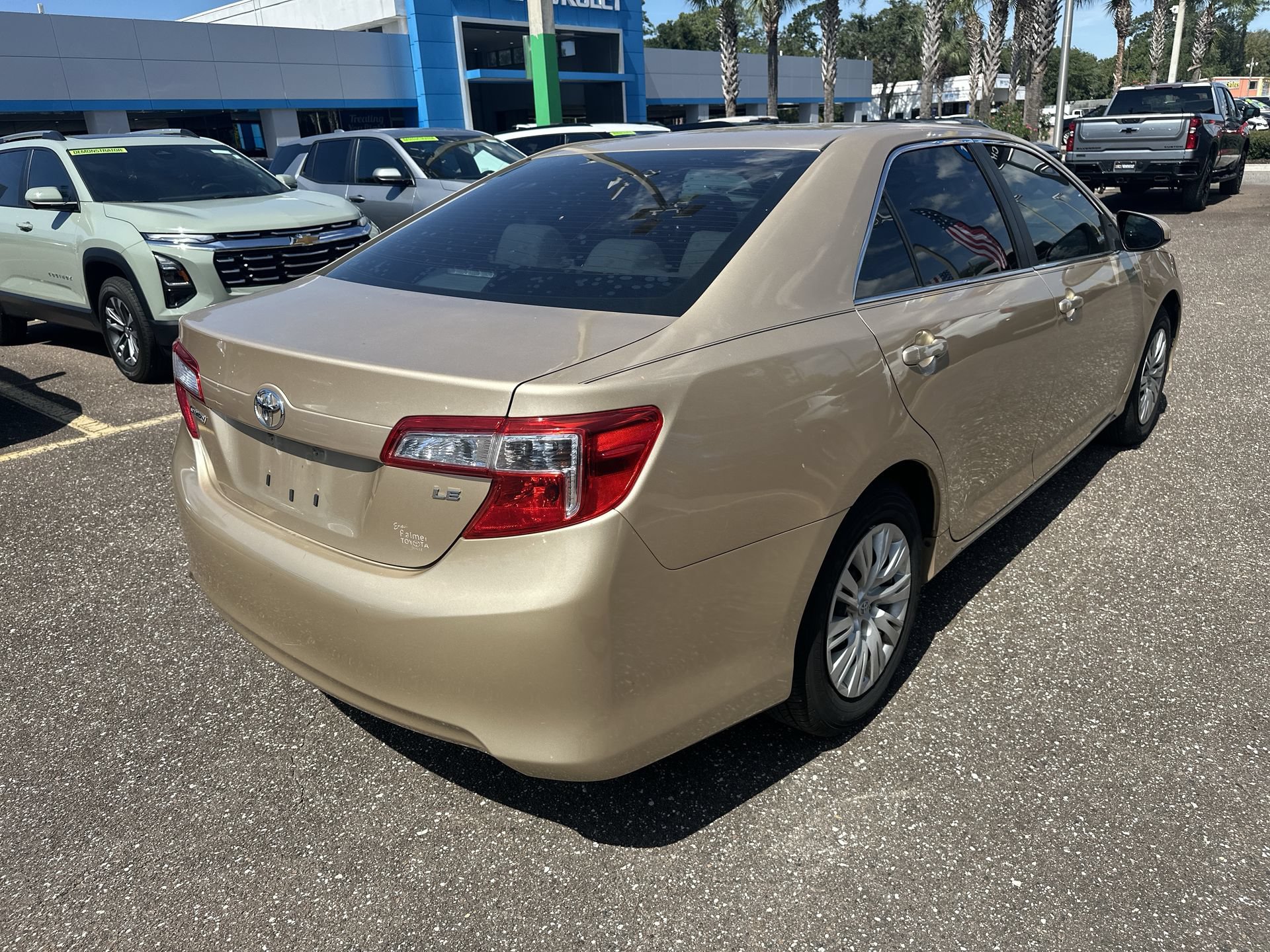 Used 2012 Toyota Camry LE FWD image 16