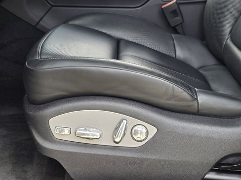 Used 2023 Porsche Macan image 31