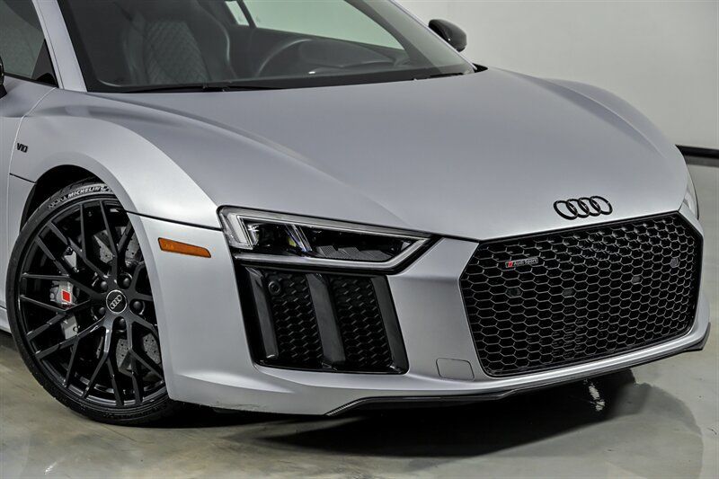 Used 2018 Audi R8 V10 plus AWD/4WD image 2