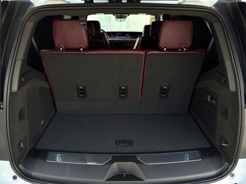 New 2026 Cadillac Escalade Luxury image 11