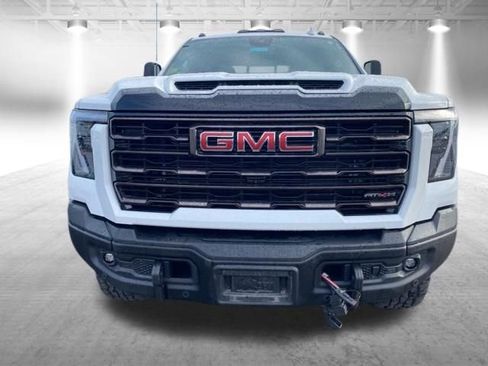 Used 2024 GMC Sierra 2500 AT4X w/ AT4X AEV Edition AWD/4WD image 9