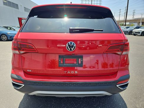 Used 2023 Volkswagen Taos SE FWD image 11
