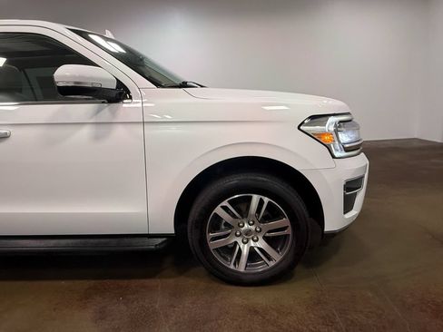 Used 2024 Ford Expedition Limited AWD/4WD image 31