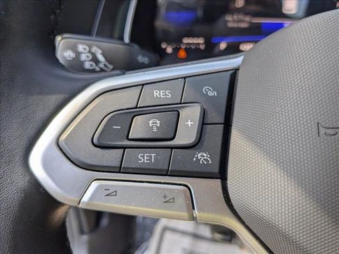 Used 2023 Volkswagen Jetta SE image 15