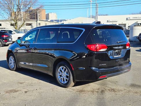 New 2026 Chrysler Voyager LX image 3