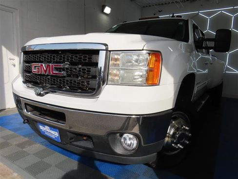 Used 2011 GMC Sierra 3500 SLT w/ SLT Convenience Package image 1