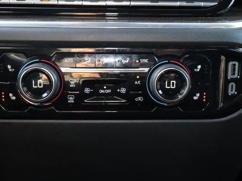 Used 2023 Chevrolet Silverado 1500 LT image 26