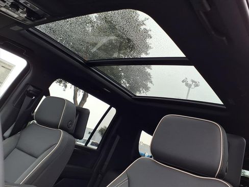 New 2026 Chevrolet Suburban Premier image 10