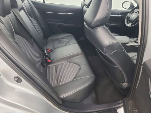 Used 2024 Toyota Camry SE image 17