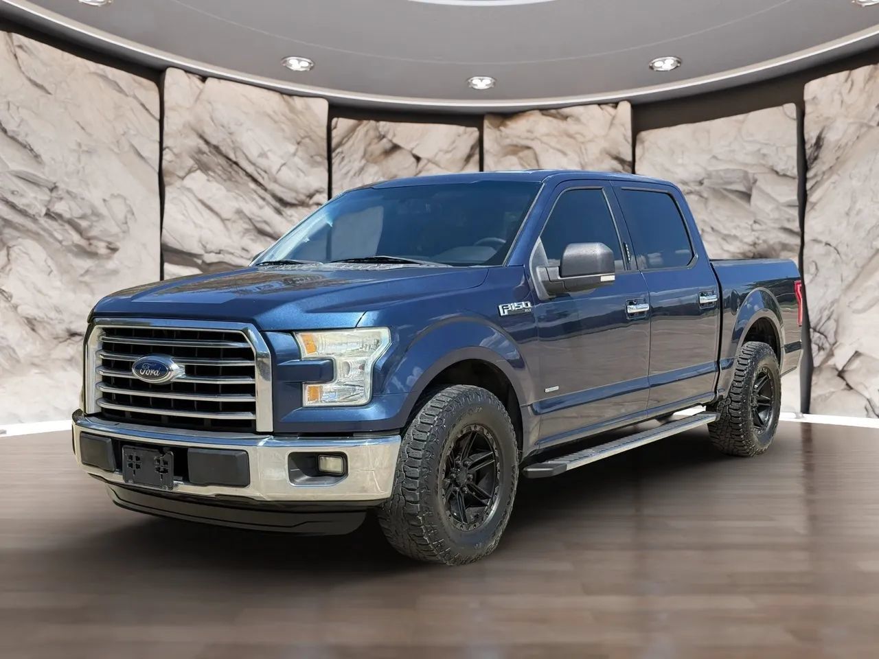 Used 2015 Ford F150 XLT w/ Equipment Group 302A Luxury RWD image 2