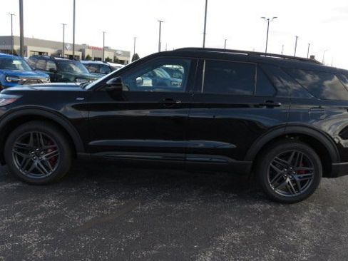 New 2025 Ford Explorer ST-Line w/ Premium Package image 13