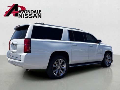 Used 2017 Chevrolet Suburban Premier RWD image 4