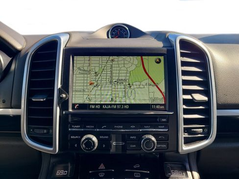 Used 2016 Porsche Cayenne image 14