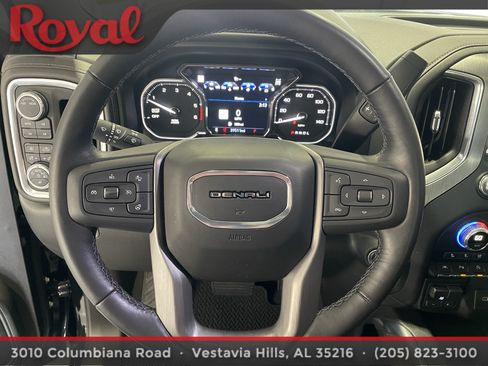Used 2021 GMC Sierra 1500 Denali w/ Denali Ultimate Package AWD/4WD image 18
