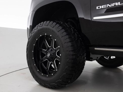 Used 2016 GMC Yukon Denali w/ Open Road Package image 17