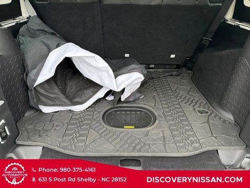 Used 2016 Jeep Wrangler Unlimited Sahara w/ Connectivity Group image 34