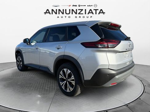 Certified 2023 Nissan Rogue SV image 3