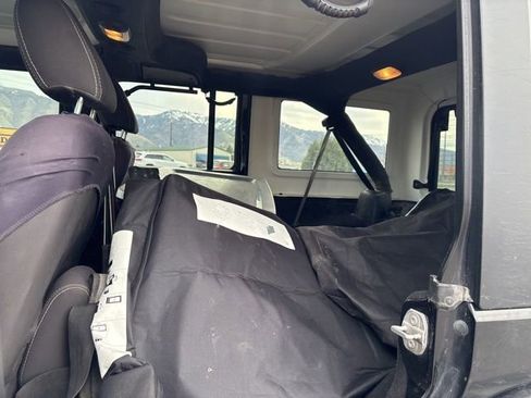 Used 2018 Jeep Wrangler Unlimited Sahara image 21